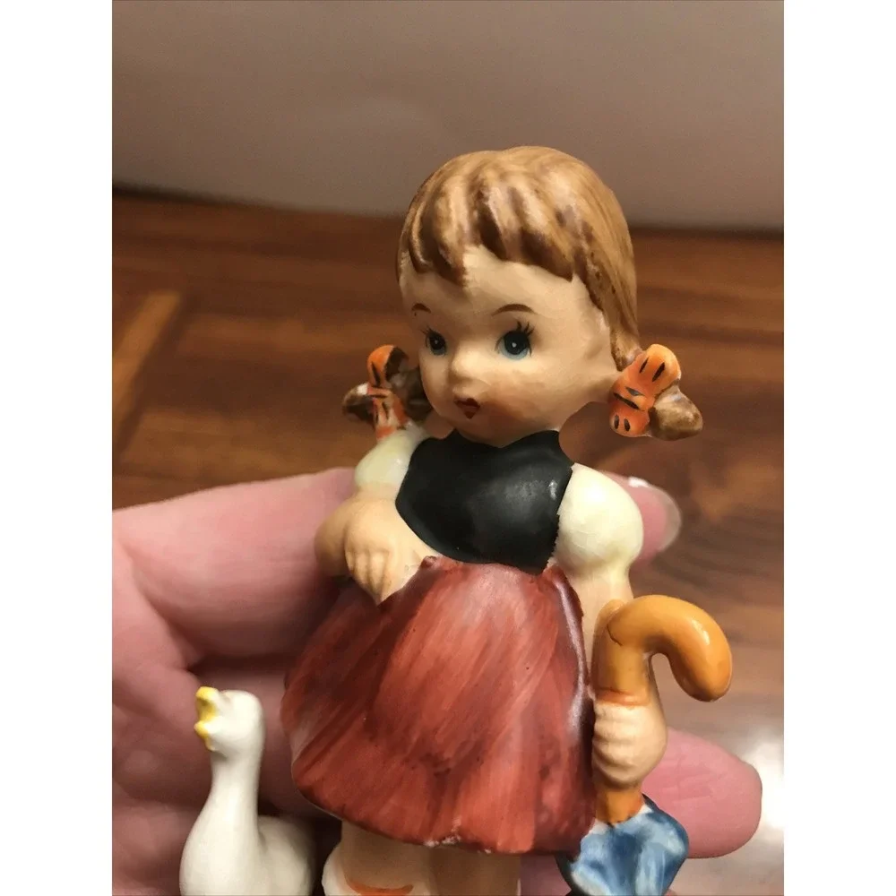 Tiny 4‎ inch little girl figurine duck japan